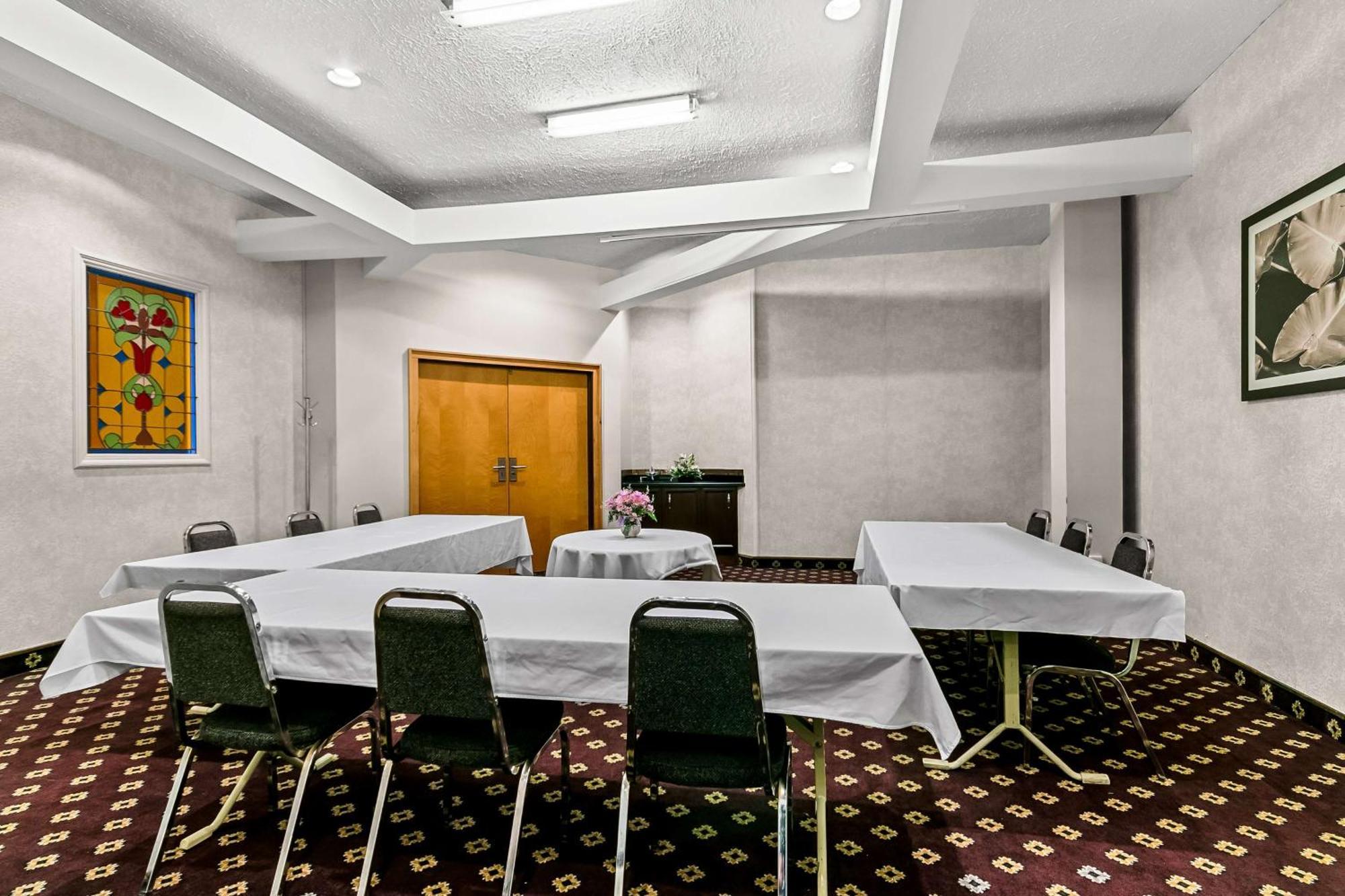 Best Western Downtown Sudbury Bagian luar foto