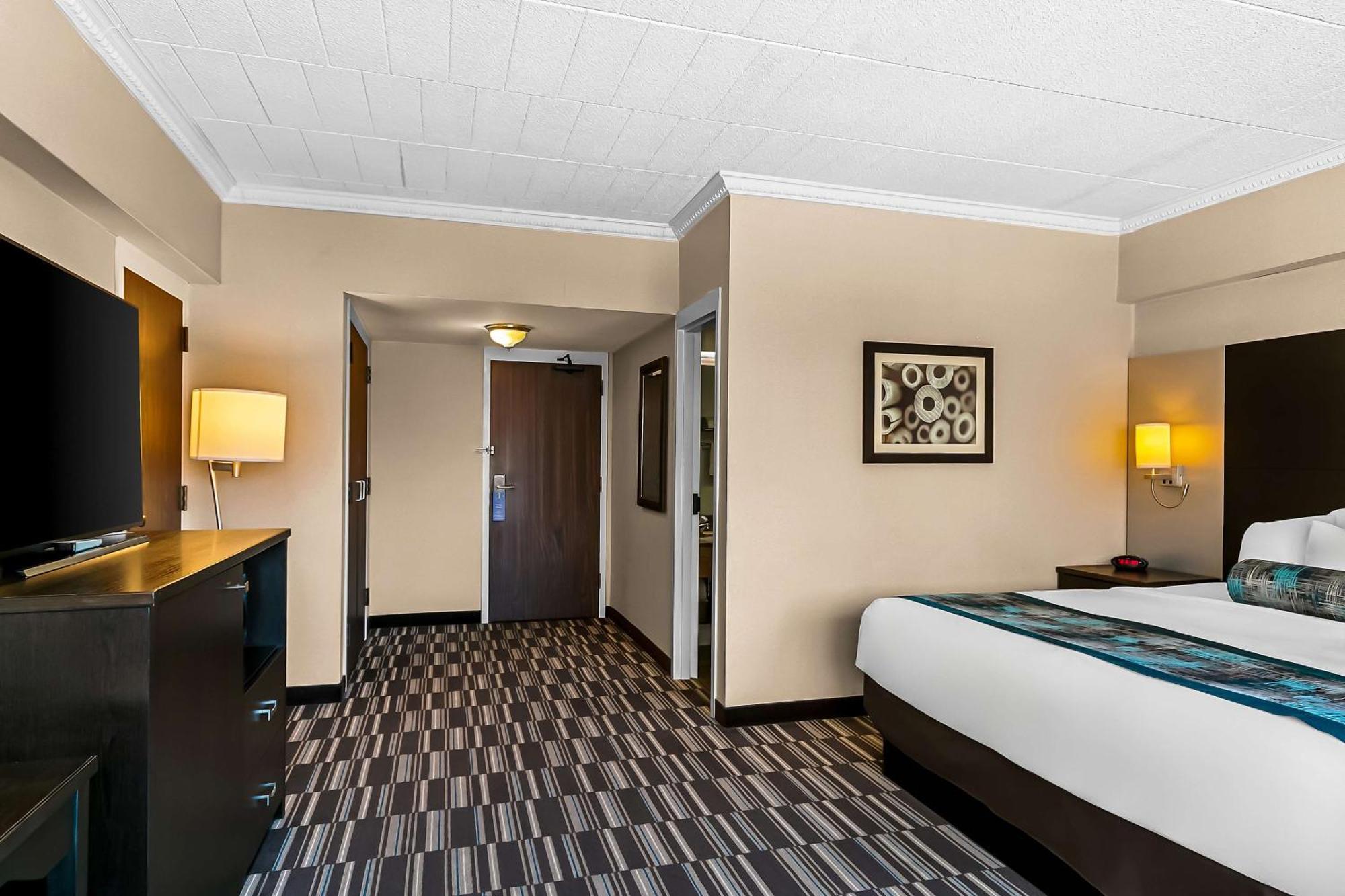 Best Western Downtown Sudbury Bagian luar foto