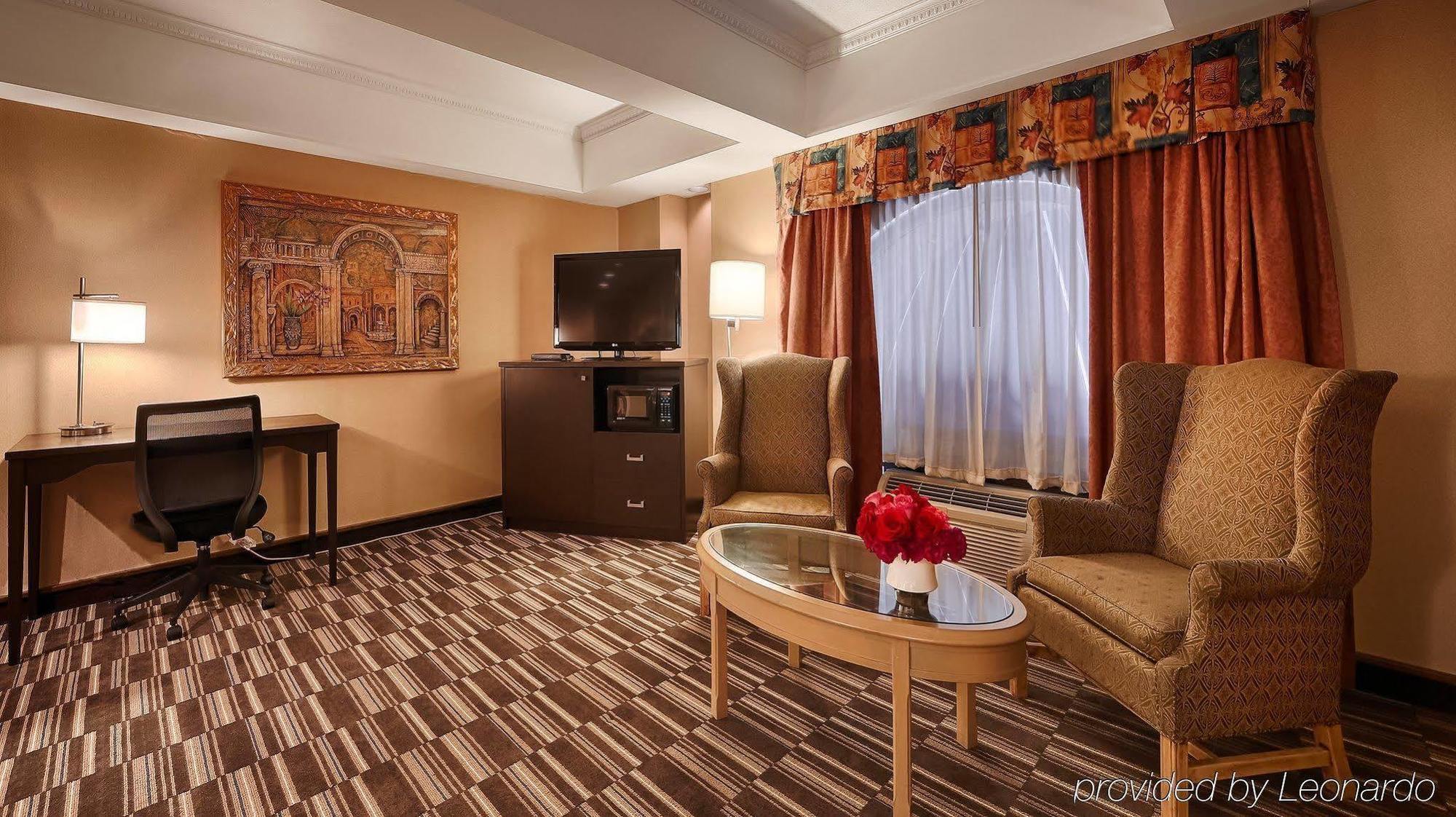 Best Western Downtown Sudbury Bagian luar foto